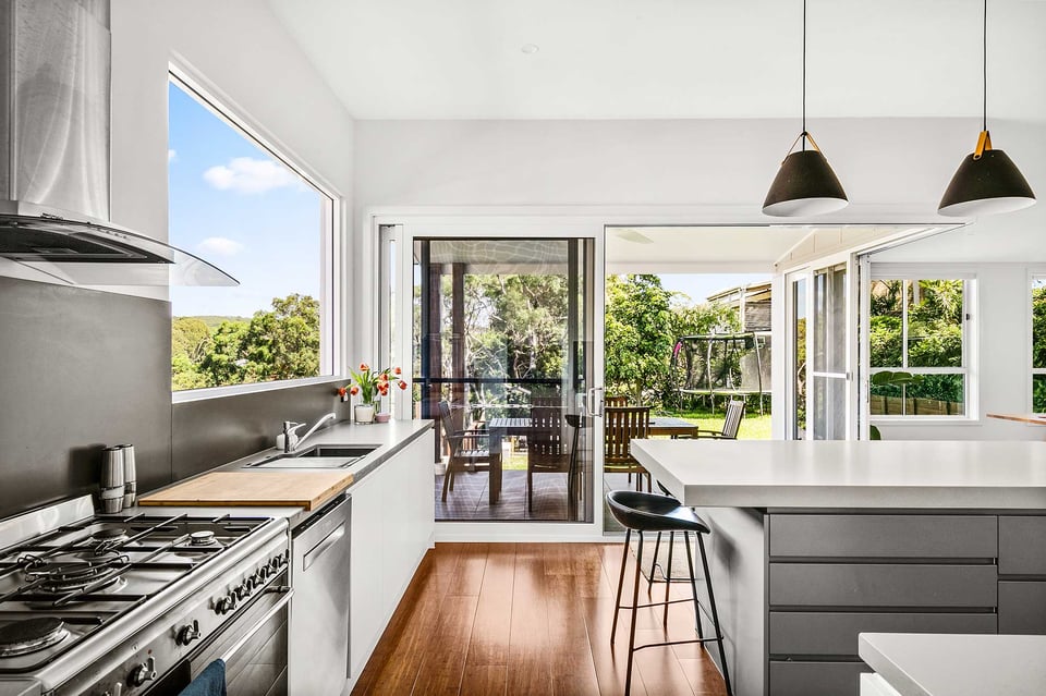 hallandhart-H0010-2000-016-1