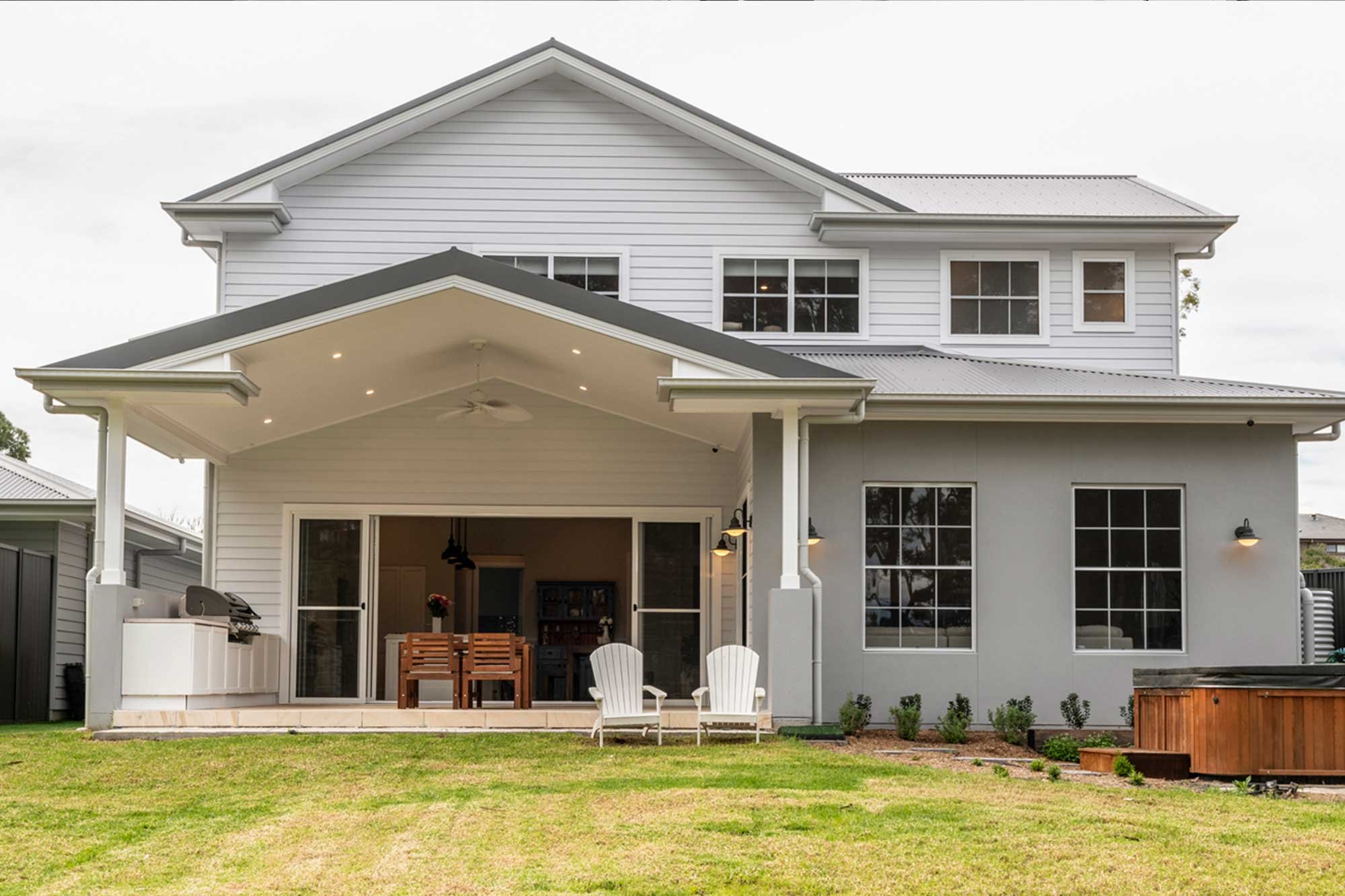 hallandhart-H0232-2000-031