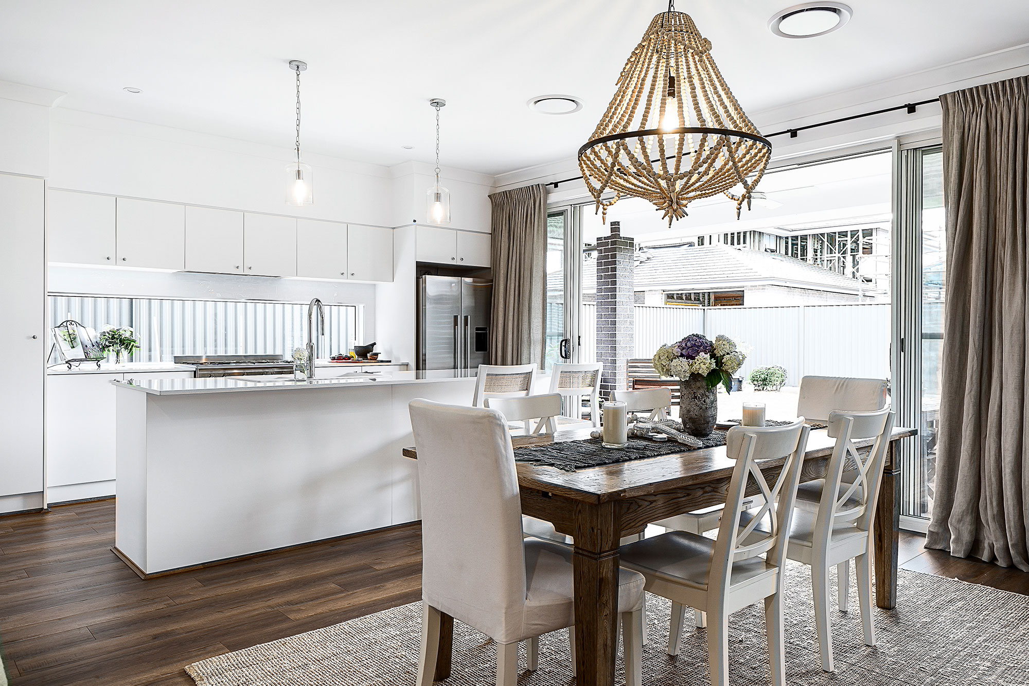 hallharthomes-living-001-2000x1333